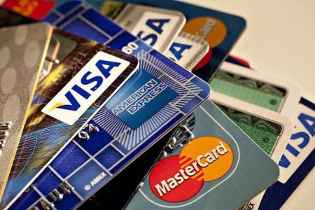 Mərkəzi Bank: Kredit kartlarından istifadə azaldı