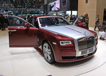Bakıda 430 min dollarlıq “Rolls-Royce” satılıb