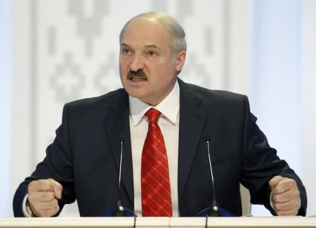 Lukaşenko: Bizə belə demokratiya lazım deyil