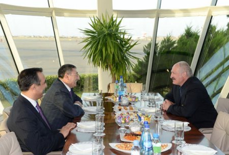 Lukaşenko Bakıda Avropa Oyunlarına hazırlığa heyran qalıb