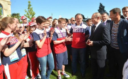 Putin Bakı Atletlər Kəndində