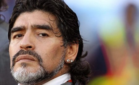 Maradona FİFA-nın yeni rəhbərini “satqın” adlandırdı
