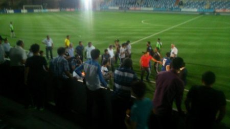 Azərkeş “Neftçi”nin futbolçusuna hücum etdi