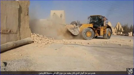 İŞİD Suriyada monastırı yerlə yeksan etdi