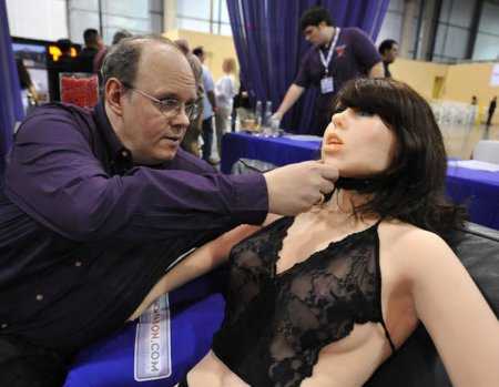 Böyük Britaniyada seks-robotların qadağan olunmasını tələb edirlər