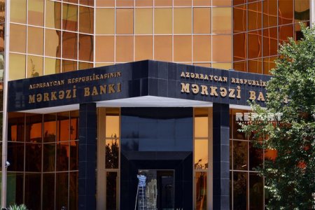 Mərkəzi Bank: İstehlak kreditlərinin həcmi 300 milyon manat azalıb