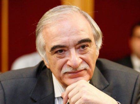 Polad Bülbüloğlu 71 yaşını qeyd edir