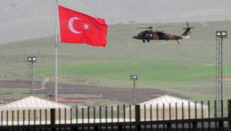 Türkiyədə hərbi helikopter qəzaya uğrayıb: Ölənlər var
