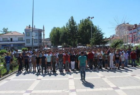 Türkiyədə yerli sakinlər və suriyalı qaçqınlar arasında dava