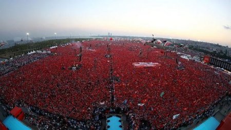 Türkiyədə 5 milyon nəfərin iştirakı ilə mitinq