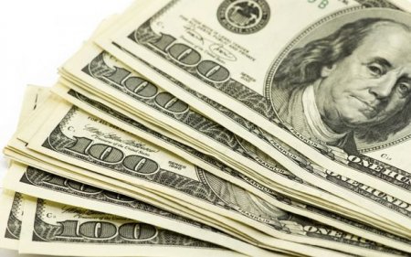 Dollara tələbatın artmasının səbəbləri açıqlandı