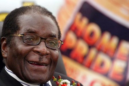 Zimbabve prezidenti özünə abidə açıb