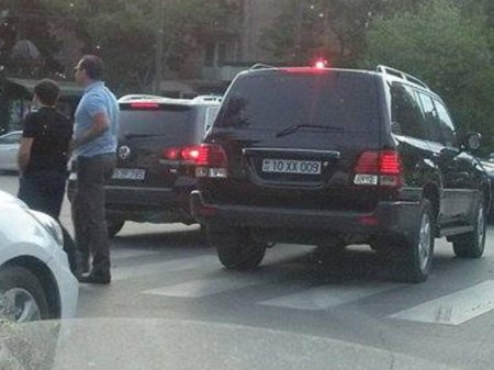 Yol polisindən sürücülərə – Qayda pozanların videosunu çəkib bizə göndərin