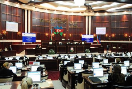 Azərbaycan parlamenti 2017-ci ilin dövlət büdcəsinin müzakirəsinə başlayıb