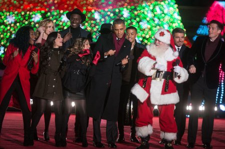 Barak Obama “Jingle Bells” mahnısını oxudu