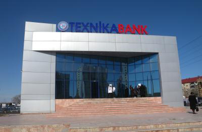 “Texnikabank”ın filial müdirini necə “soydular”?