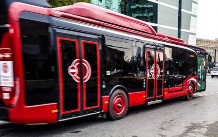“Baku Bus”ın avtobusu ağır qəza törətdi: Ölən var