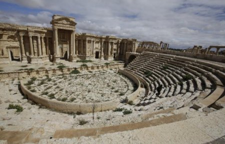 İŞİD-dən daha bir vəhşilik: "Roma teatrı" yerlə bir oldu