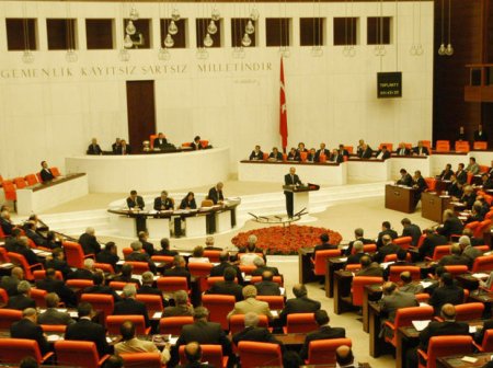 Türkiyə parlamenti prezident üsul-idarəsi ilə bağlı dəyişiklikləri qəbul edib