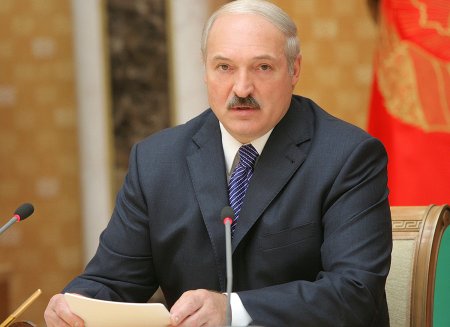 Lukaşenko Lapşini Azərbaycana təhvil verir