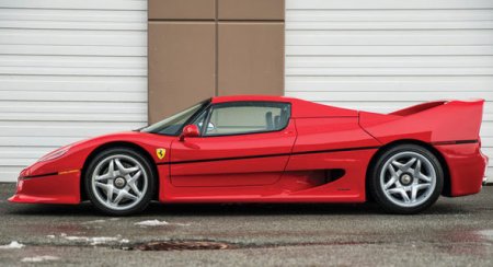 Mayk Taysonun “Ferrari”si satılır