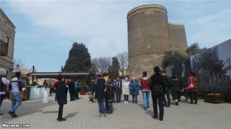 Bakıda Novruz bayramı xarici turistlərin gözü ilə