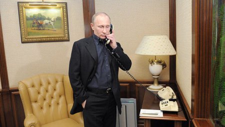 Putin və Tramp arasında telefon danışığı olub