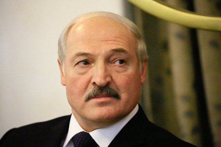 Lukaşenko: Qarabağ münaqişəsi xarici müdaxilə olmadan nizamlanmalıdır