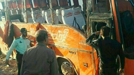 İranda avtobus qəzasında 12 məktəbli qız ölüb