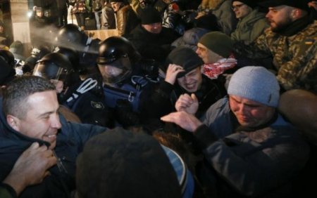 "Reuters": Heydər Əliyev Mərkəzi Trampdan və Putindən daha məşhurdur