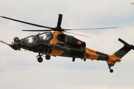 Afrində Türkiyə helikopteri vuruldu, iki pilot şəhid oldu