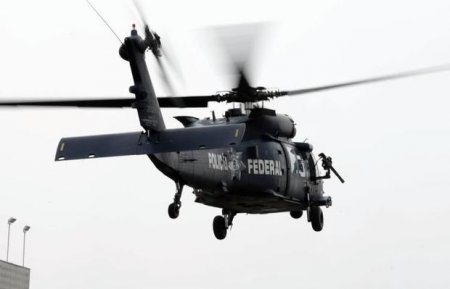 Meksikada nazirin olduğu helikopter qəzaya uğradı