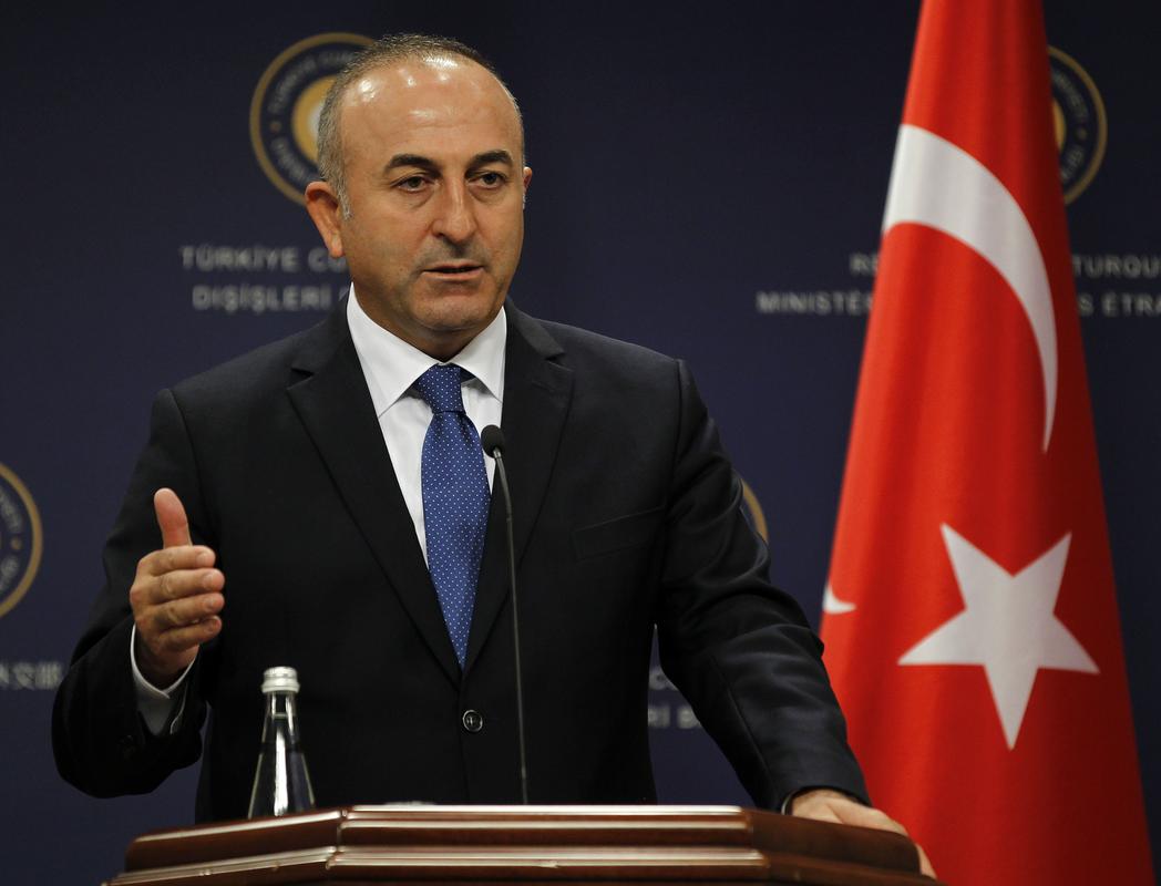 Mövlud Çavuşoğlu: “Türkiyəyə iqtisadi hücumun arxasında ABŞ-la bərabər qardaş müsəlman ölkələri də var”