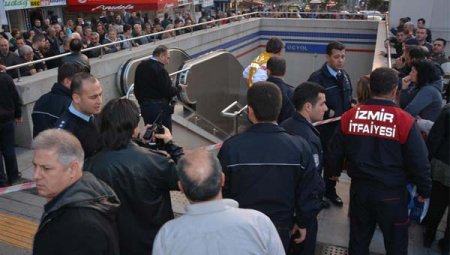 İzmirlilər metroda qorxulu anlar yaşadı