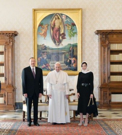 İlham Əliyev Roma Papası ilə görüşdü