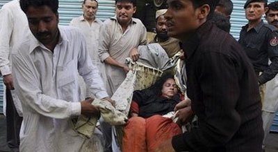Pakistanda 19 nəfər güllələndi