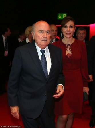 Blatter erməni sevgilisinə görə istefa verdi