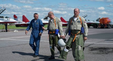 Qaçırılan 2 rusiyalı pilot sərbəst buraxıldı