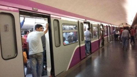 Bakı metrosu yeni qatarları tam istifadəyə verdi