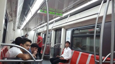 Bakı metrosu yeni qatarları tam istifadəyə verdi