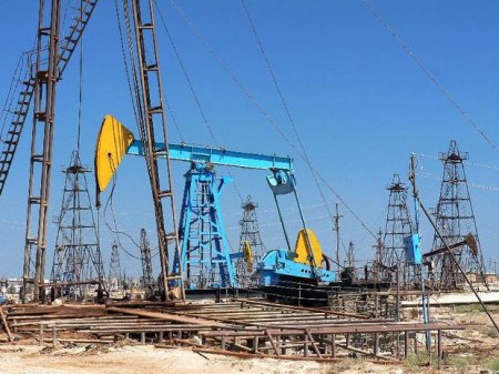 Azərbaycan neftinin qiyməti 49 dollara düşdü