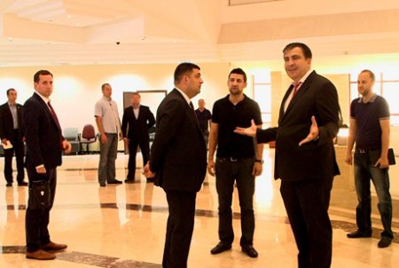 Saakaşvili ASAN xidmətin analoqunu yaradır