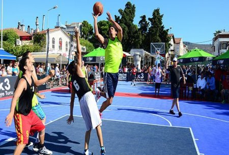 Bakı-2015: Basketbolun 3x3 növü üzrə yarışlar davam edir