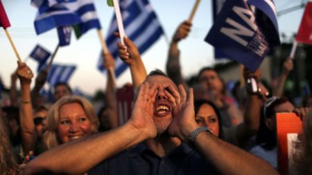 Yunanıstanda referendum keçirilir