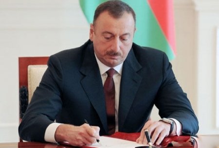 İlham Əliyev yeni rektor təyin etdi