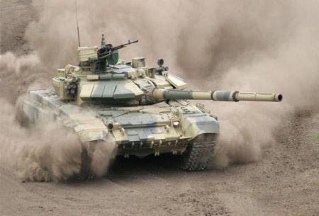 Azərbaycan tankları cəbhə istiqamətinə hərəkət edir