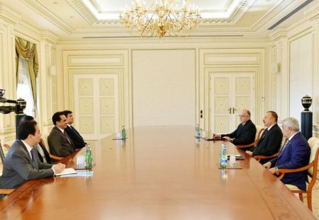 İlham Əliyev “Petronas” şirkətinin prezidentini qəbul etdi