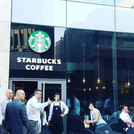 Bakıda “Starbucks” açıldı