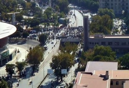 Ankarada güclü partlayış: Ən azı 30 nəfər ölüb