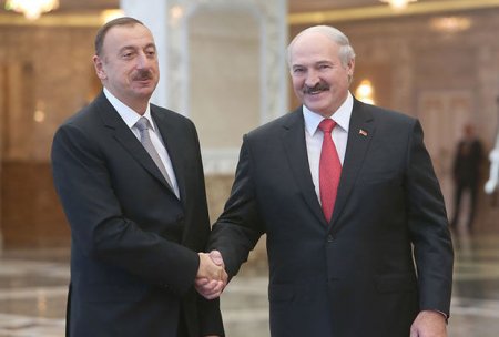 İlham Əliyev Lukaşenkonu təbrik etdi